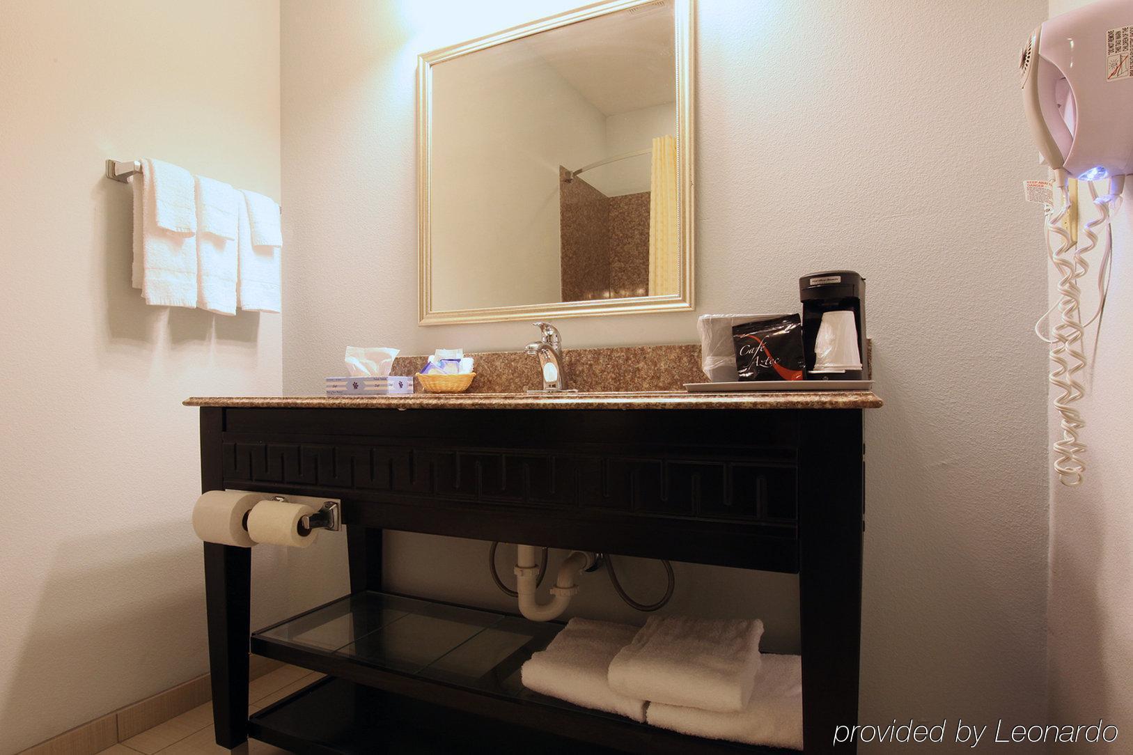 Americas Best Value Inn Sulphur Room photo
